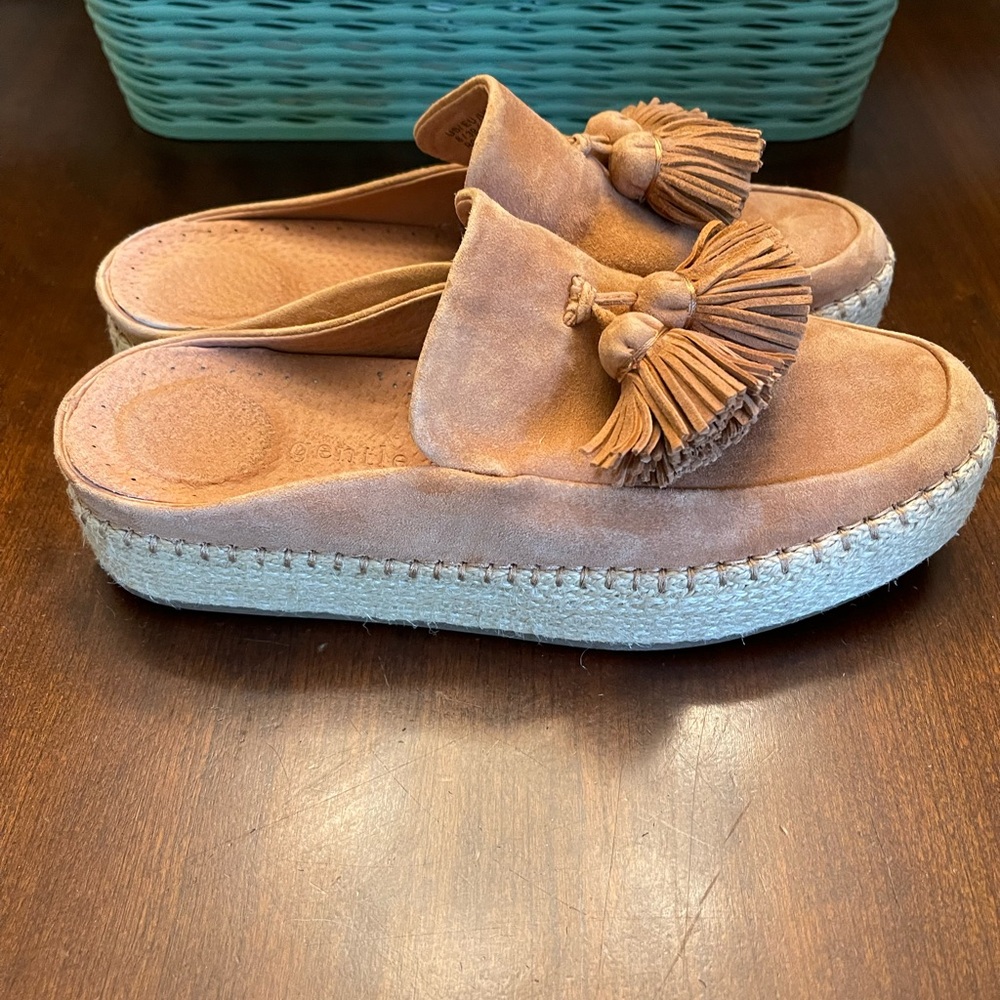Gentle Souls by Kenneth Cole Women's Rory Espadrille - Picture 5 of 8